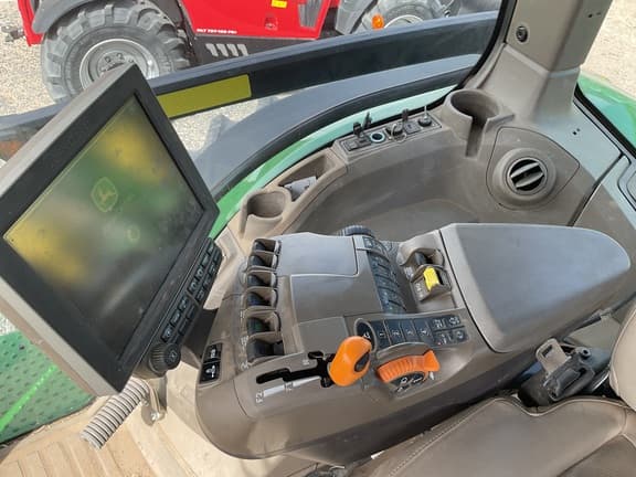 Image of John Deere 8R 370 equipment image 3