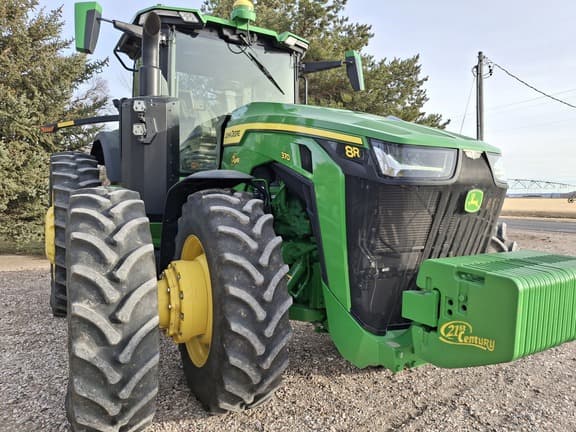 Image of John Deere 8R 370 equipment image 3
