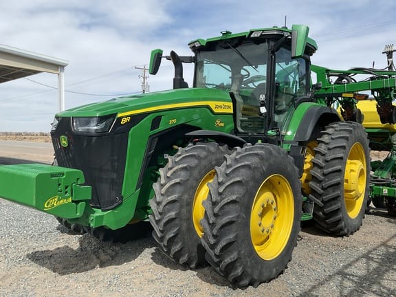 2022 John Deere 8R 370 Equipment Image0