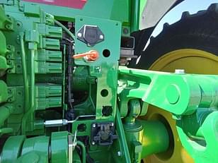 Main image John Deere 8R 370 17