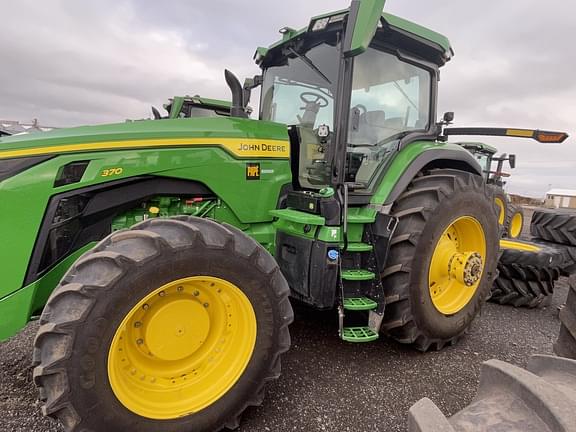 Image of John Deere 8R 370 equipment image 1