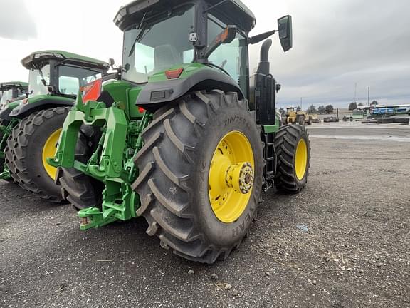 Image of John Deere 8R 370 equipment image 4