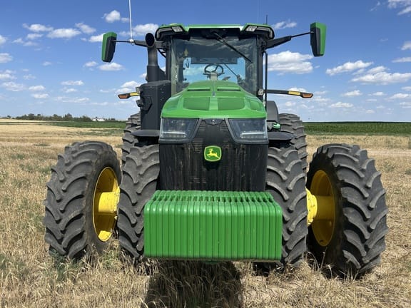 2022 John Deere 8R 370 Equipment Image0