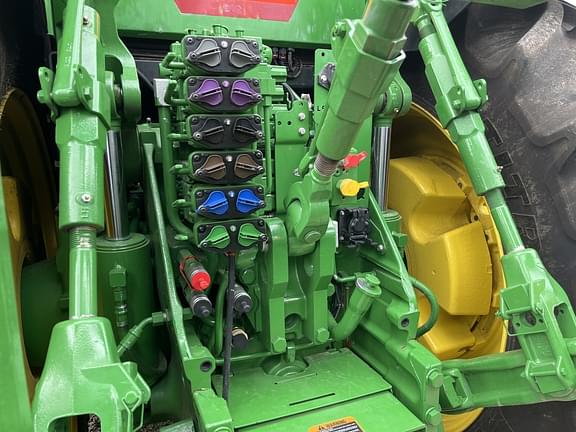 Image of John Deere 8R 370 equipment image 3