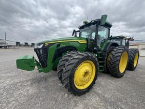 2022 John Deere 8R 370 Image