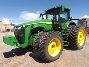 2022 John Deere 8R 370 Image