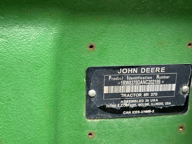 Image of John Deere 8R 370 equipment image 2