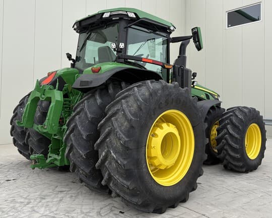 Image of John Deere 8R 370 equipment image 2