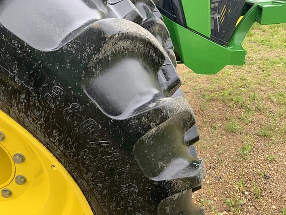 Image of John Deere 8R 370 equipment image 2