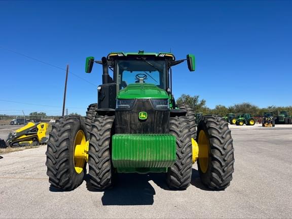 Image of John Deere 8R 370 equipment image 4