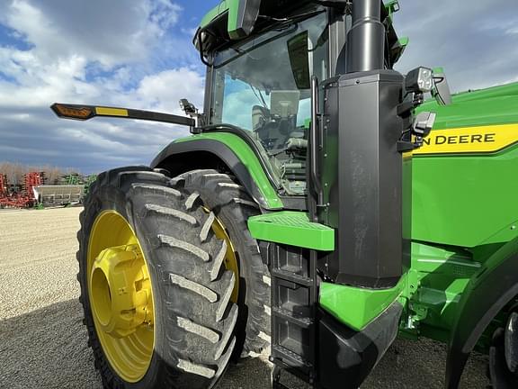 Image of John Deere 8R 370 equipment image 3