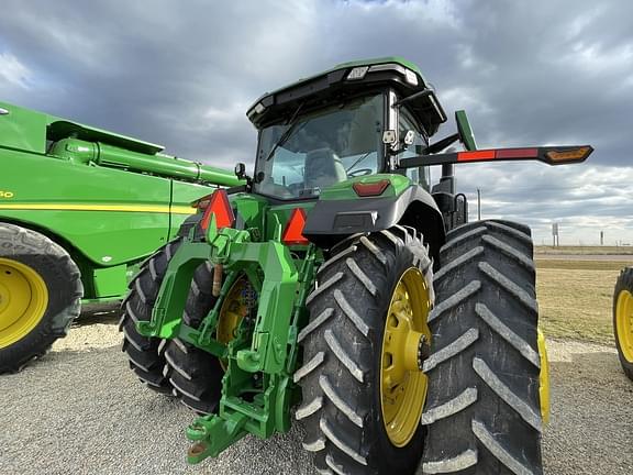 Image of John Deere 8R 370 equipment image 4