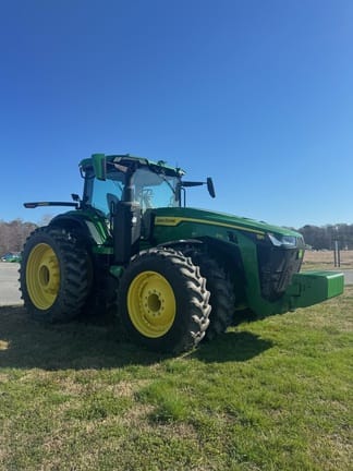 2022 John Deere 8R 370 Equipment Image0