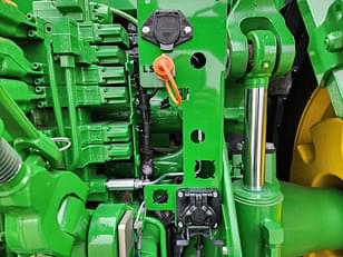 Main image John Deere 8R 370 13