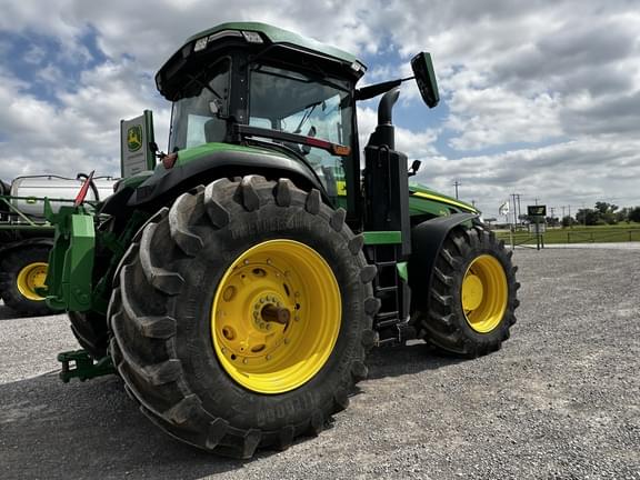 Image of John Deere 8R 370 equipment image 4