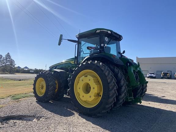 Image of John Deere 8R 370 equipment image 4