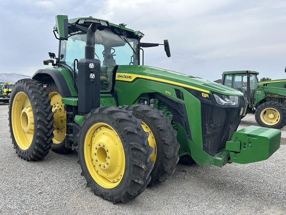 2022 John Deere 8R 370 Equipment Image0