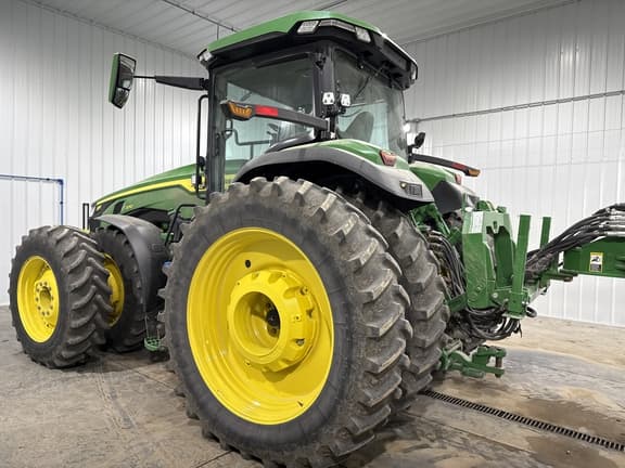 Image of John Deere 8R 370 equipment image 2
