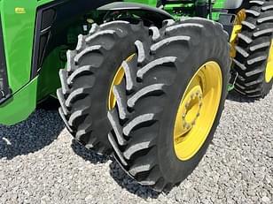 Main image John Deere 8R 370 11