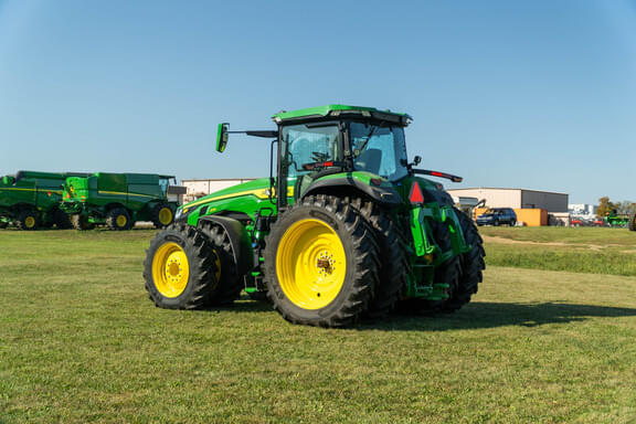 Image of John Deere 8R 370 equipment image 2