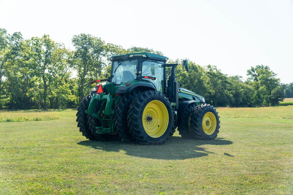 Image of John Deere 8R 370 equipment image 4