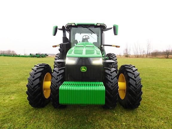 Image of John Deere 8R 370 equipment image 4