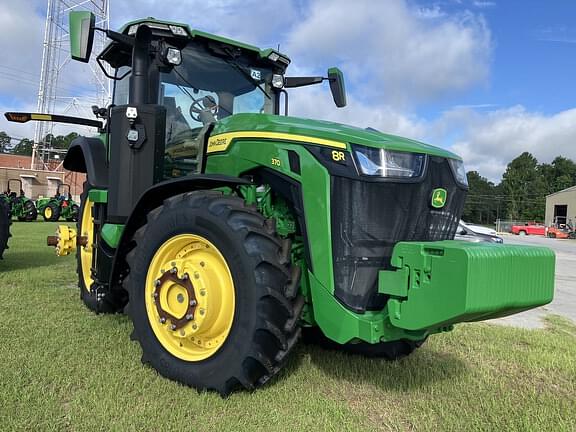 Image of John Deere 8R 370 equipment image 2