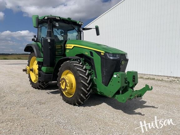 2022 John Deere 8R 370 Equipment Image0