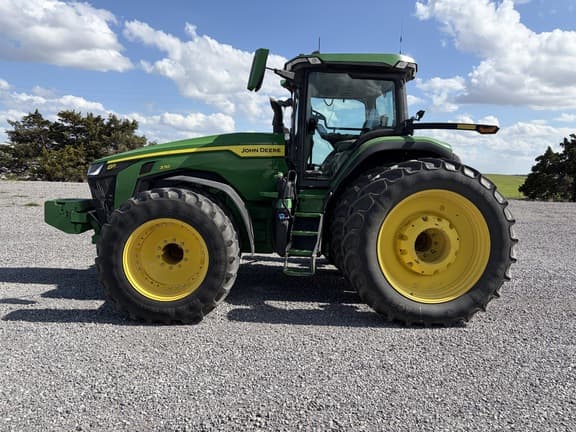 Image of John Deere 8R 370 equipment image 1