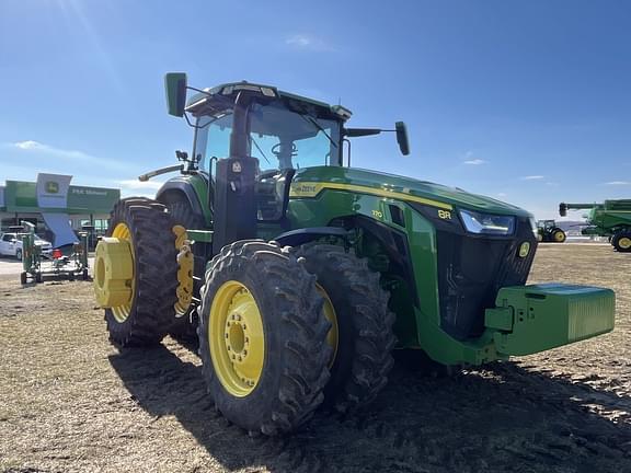 2022 John Deere 8R 370 Equipment Image0