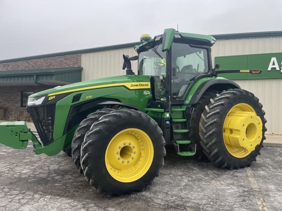 Image of John Deere 8R 370 equipment image 2