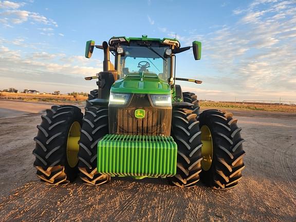 Image of John Deere 8R 370 equipment image 4