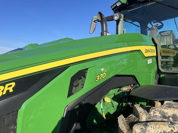 Image of John Deere 8R 370 equipment image 1