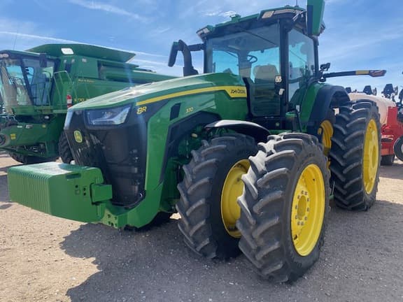 Image of John Deere 8R 370 equipment image 2