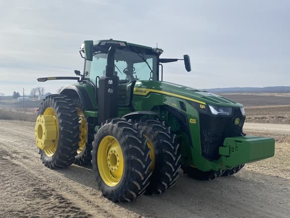 Image of John Deere 8R 370 equipment image 2