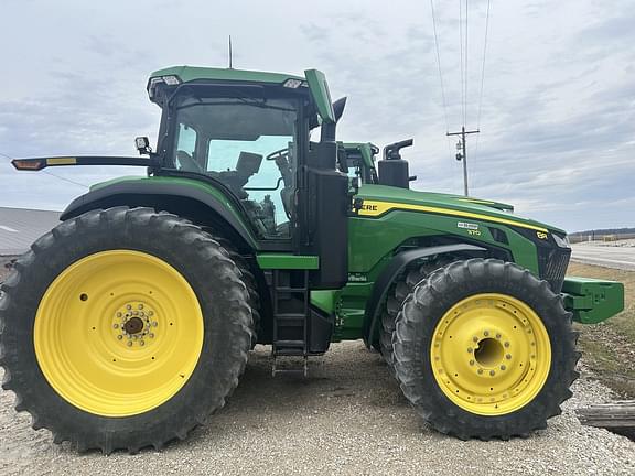 Image of John Deere 8R 370 equipment image 1