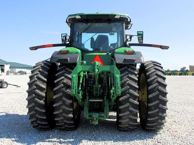 Image of John Deere 8R 370 equipment image 4