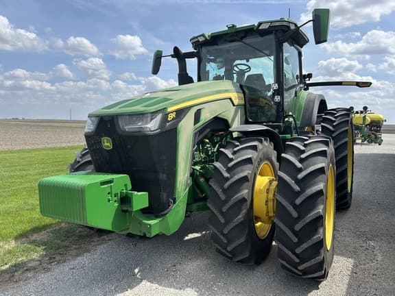 Image of John Deere 8R 370 equipment image 2
