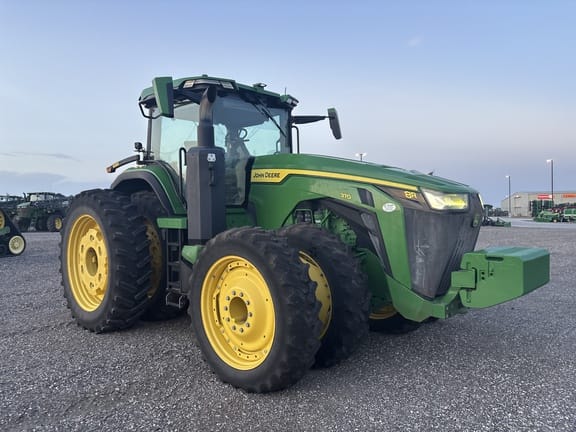 2022 John Deere 8R 370 Equipment Image0