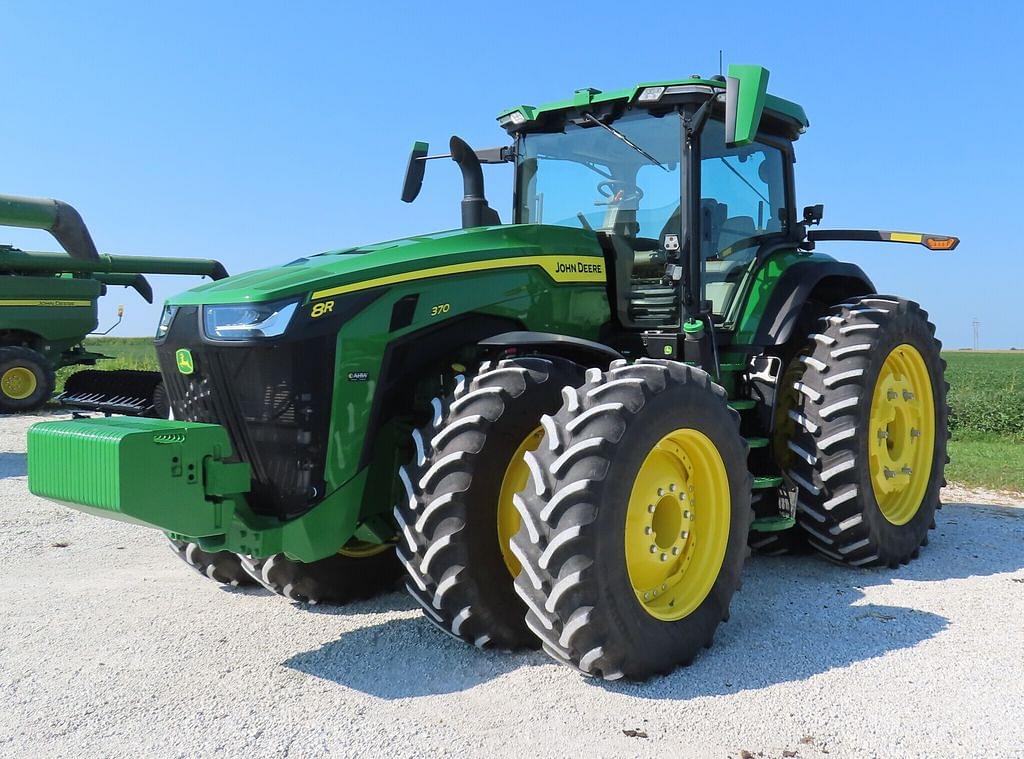 Image of John Deere 8R 370 Primary image