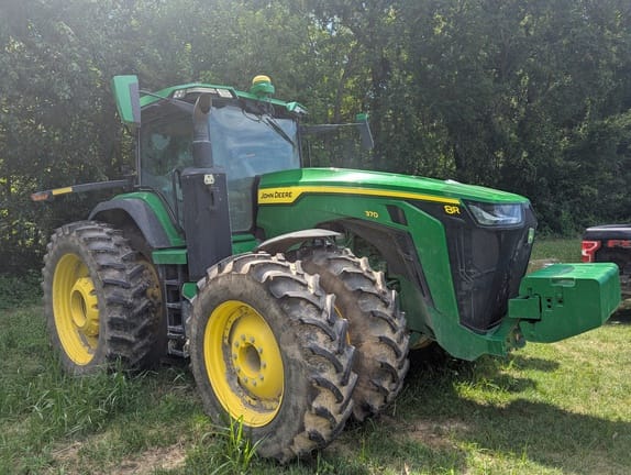 2022 John Deere 8R 370 Equipment Image0