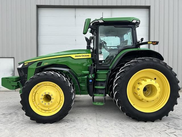 Image of John Deere 8R 370 equipment image 2