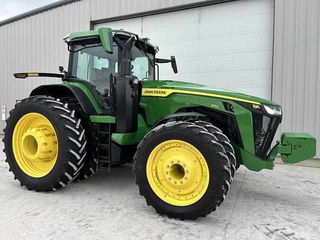 Image of John Deere 8R 370 equipment image 1