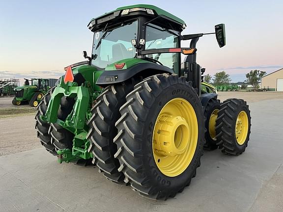 Image of John Deere 8R 370 equipment image 4