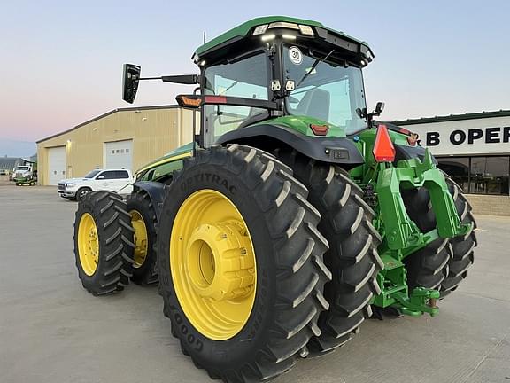 Image of John Deere 8R 370 equipment image 2