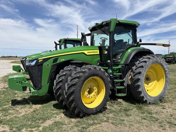 Image of John Deere 8R 370 equipment image 4