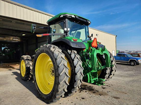 Image of John Deere 8R 370 equipment image 2