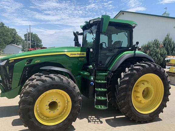 Image of John Deere 8R 370 equipment image 1