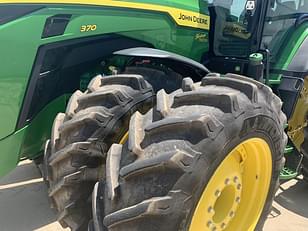 Main image John Deere 8R 370 3