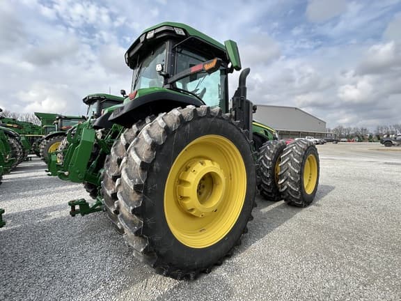 Image of John Deere 8R 370 equipment image 2